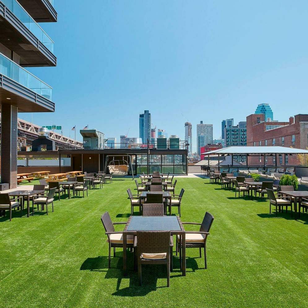 aplez long island city rooftop bars and dining estate garden grill