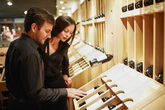 WINE SHOPS -ASTORIA