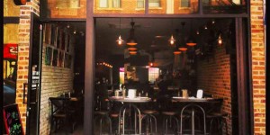 NEW YORK DOG HOUSE - ASTORIA