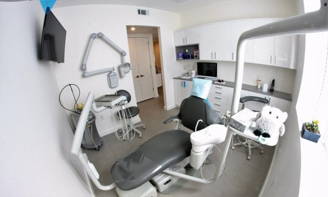 Family Cosmetic & Implant Dentistry of Brooklyn Brooklyn, NY 11229