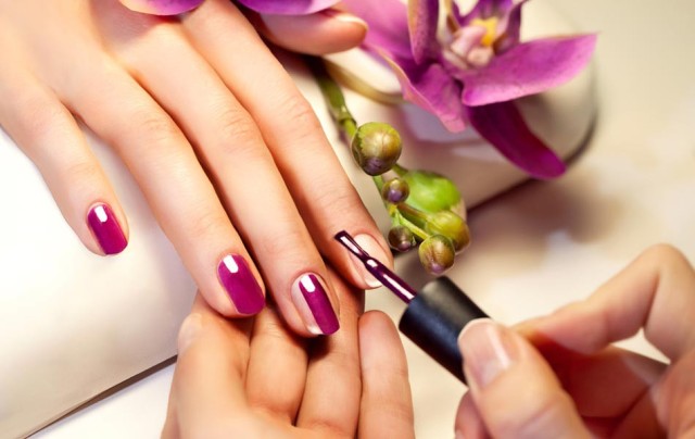 LIVIA\'S NAILS AND SPA - LIC