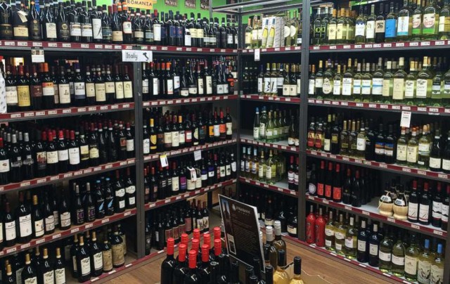 Grand Wine & Liquor, Astoria