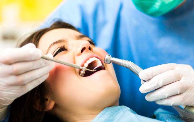 Queens Family Dental $35 Full Exam-Xrays-Cleaning &amp; $95 Zoom Whitening